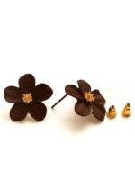 Eligant flower stud Earrings - chocolate brown - Image 2