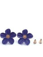 Eligant flower stud Earrings - sapphire