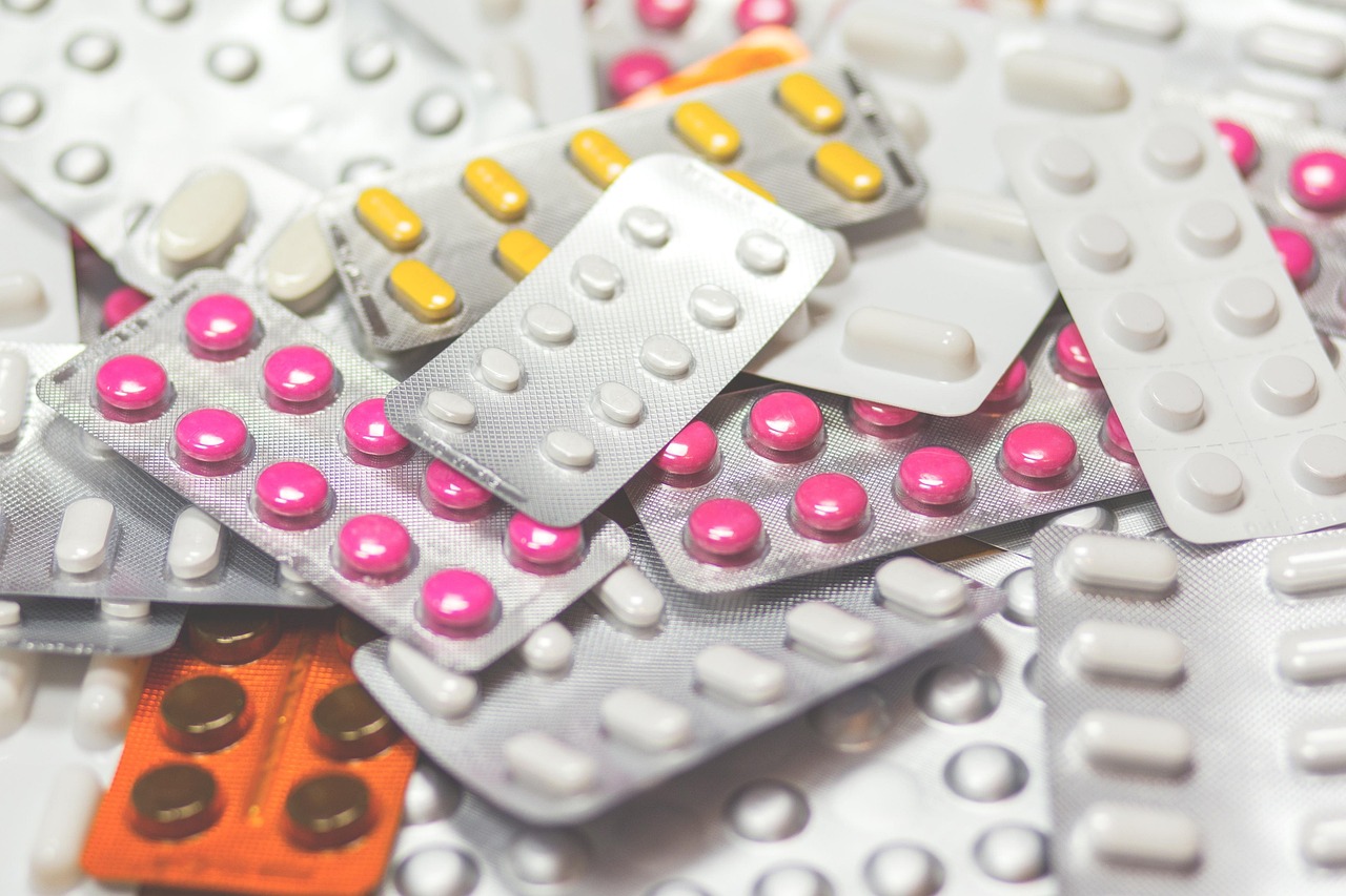 How to Read a Medicine Label: Expiry, Batch, Generic Name and Fake Medicine Signs 1 Tablets and medicines on a pharmacy shelf